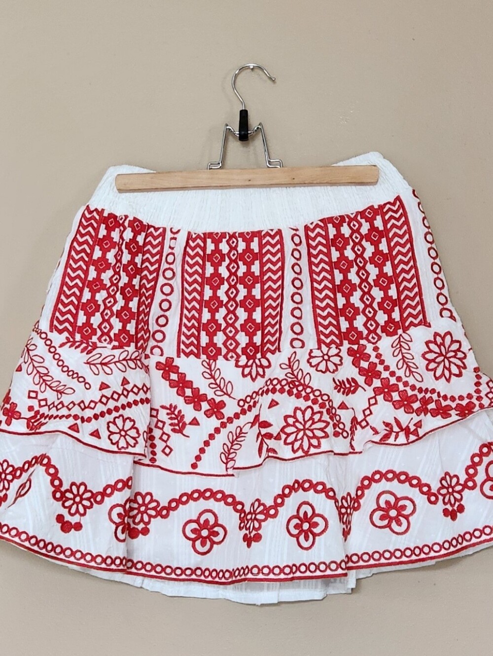 NWT Savanna Jane Boho Embroidered White And Red Skirt Size L